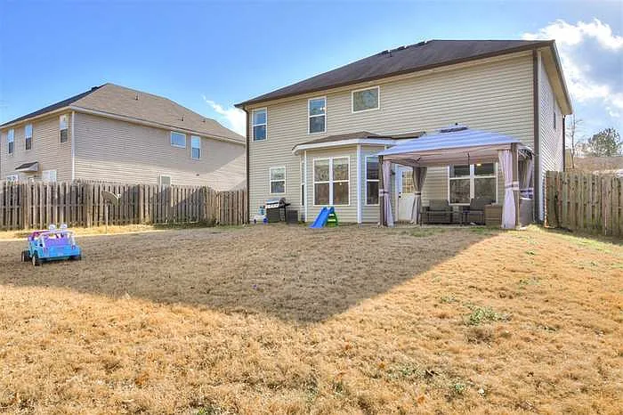 511 Sebastian Dr — Photo 37