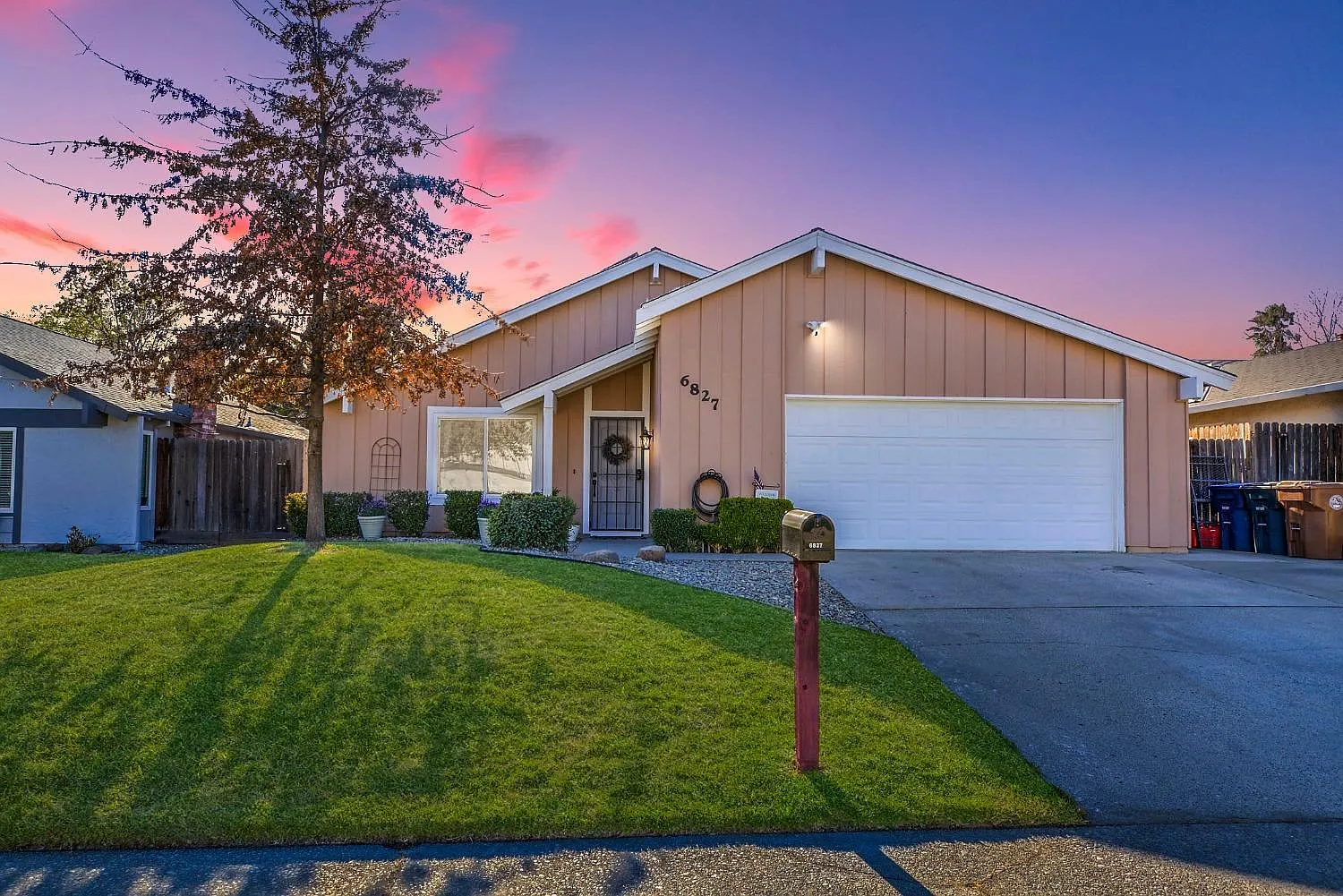 6827 Red Maple Way photo 1