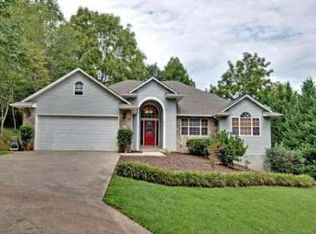 900 Johnson Rd, Hiawassee, GA 30546