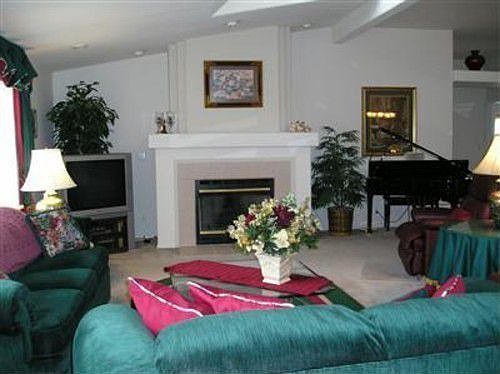 4th image of 1937 Hollyhock Ln SE