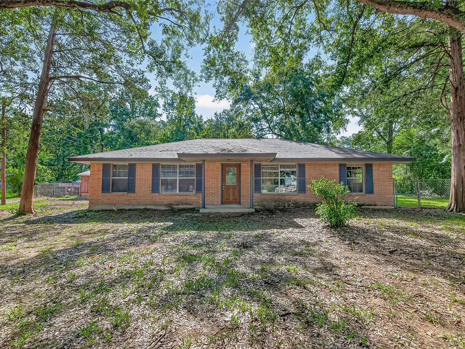 3 bed, 2.0 bath, 1550 sqft, $1,750 — Photo 1