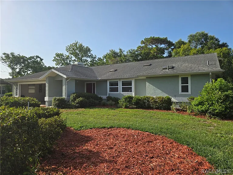 8288 W Barry Ct — Photo 2