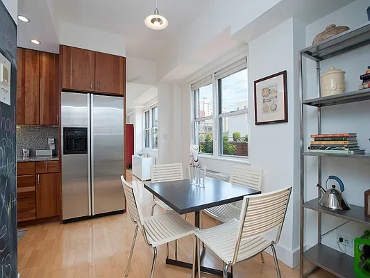 Sold by Sotheby's International Realty | media 16