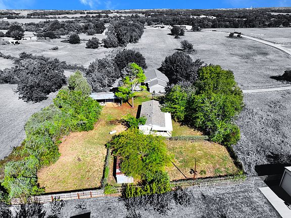 2nd image of 3048 Green Meadows Rd