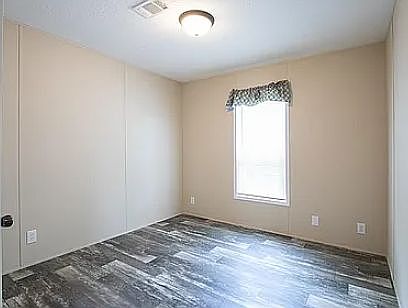 3rd image of 7604 Moffitt Rd