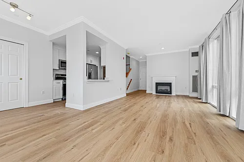 1 Warren St #109 Photo 1 1 Warren St #109 Photo 1