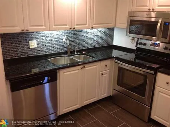 22715 SW 66th Ave APT 104, Boca Raton, FL 33428