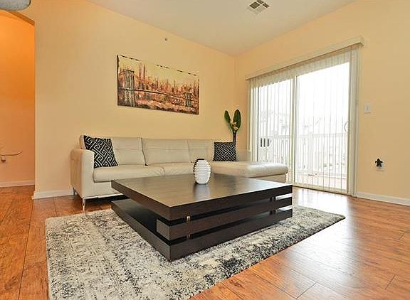 2nd image of 37 Kassebaum Ln APT 202