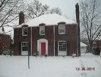 1st image of 871 Lakepointe St