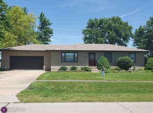 4108 Driftwood Dr, Grand Island, NE 68803
