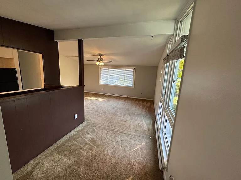 112 Longacre Ave — Photo 17