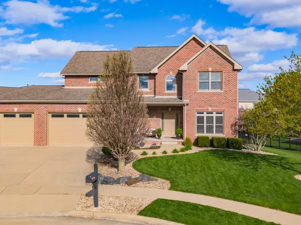 13 Kilborn Ct, Bloomington, IL 61704
