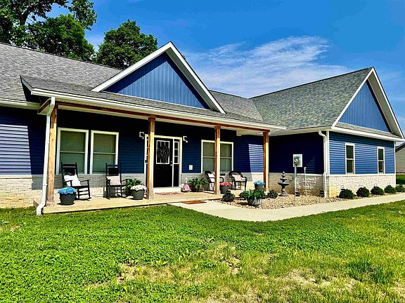 3rd image of 1709 Riley Ct