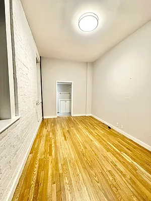 Rented by Camelot Realty Group | media 3