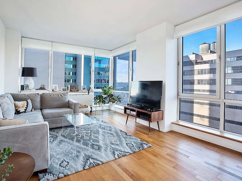 1st image of 635 W 42nd St APT 8A