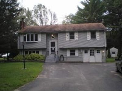 112 Hayward St, Halifax, MA, 02338