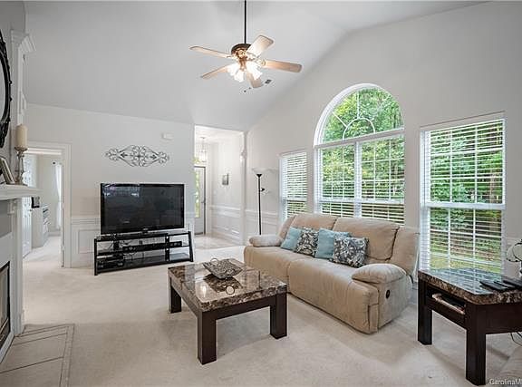 4th image of 128 Kingfisher Dr #10