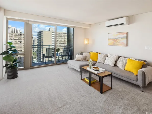 1200 Queen Emma St APT 2709, Honolulu, HI 96813