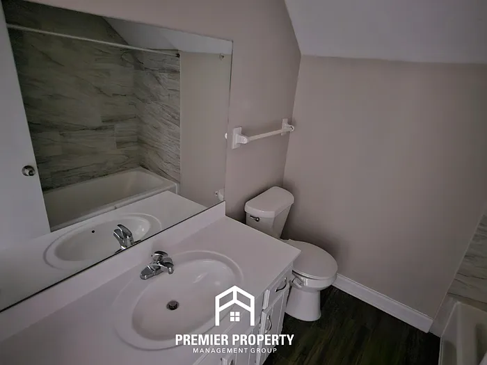3999 Lacewood Dr — Photo 17