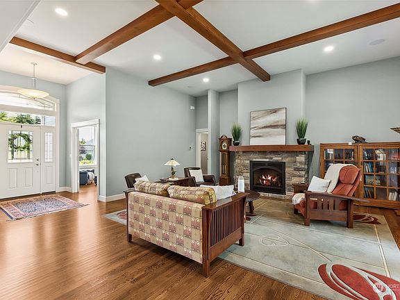 3rd image of 5212 Coppermill Court NE