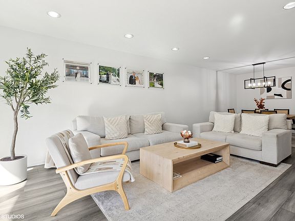 5th image of 250 W Parliament Pl APT 308