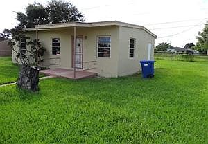 4th image of 2520 NW 155th Ter