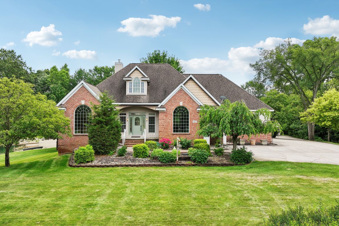 Cole Rd-S2607-001.jpg