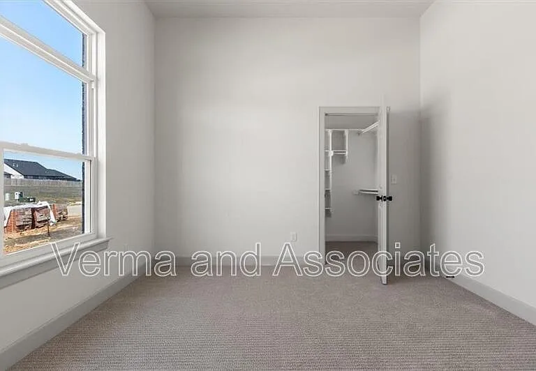 1050 Whistler St — Photo 28