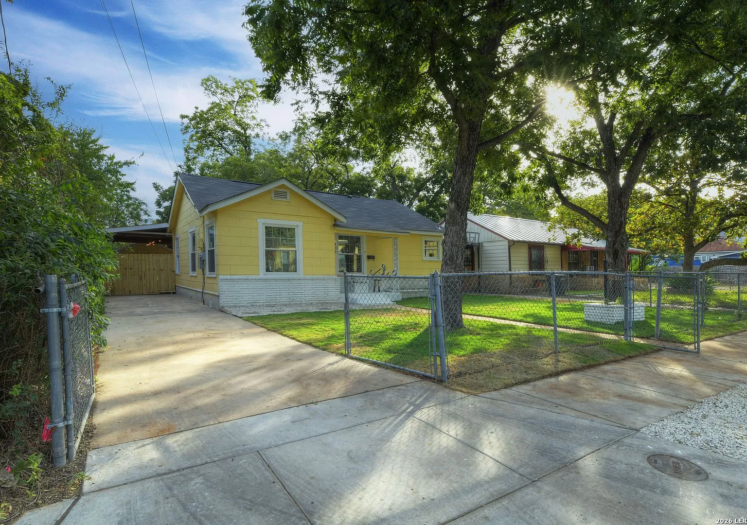 2 Bedroom/1 Bath Highland Park Subdivision — Photo 2