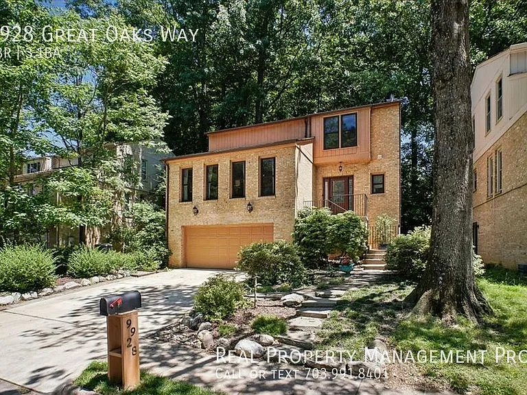 9928 Great Oaks Way — Photo 1