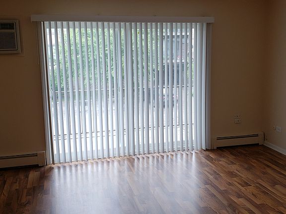 3rd image of 1670 Kiowa Dr APT 101