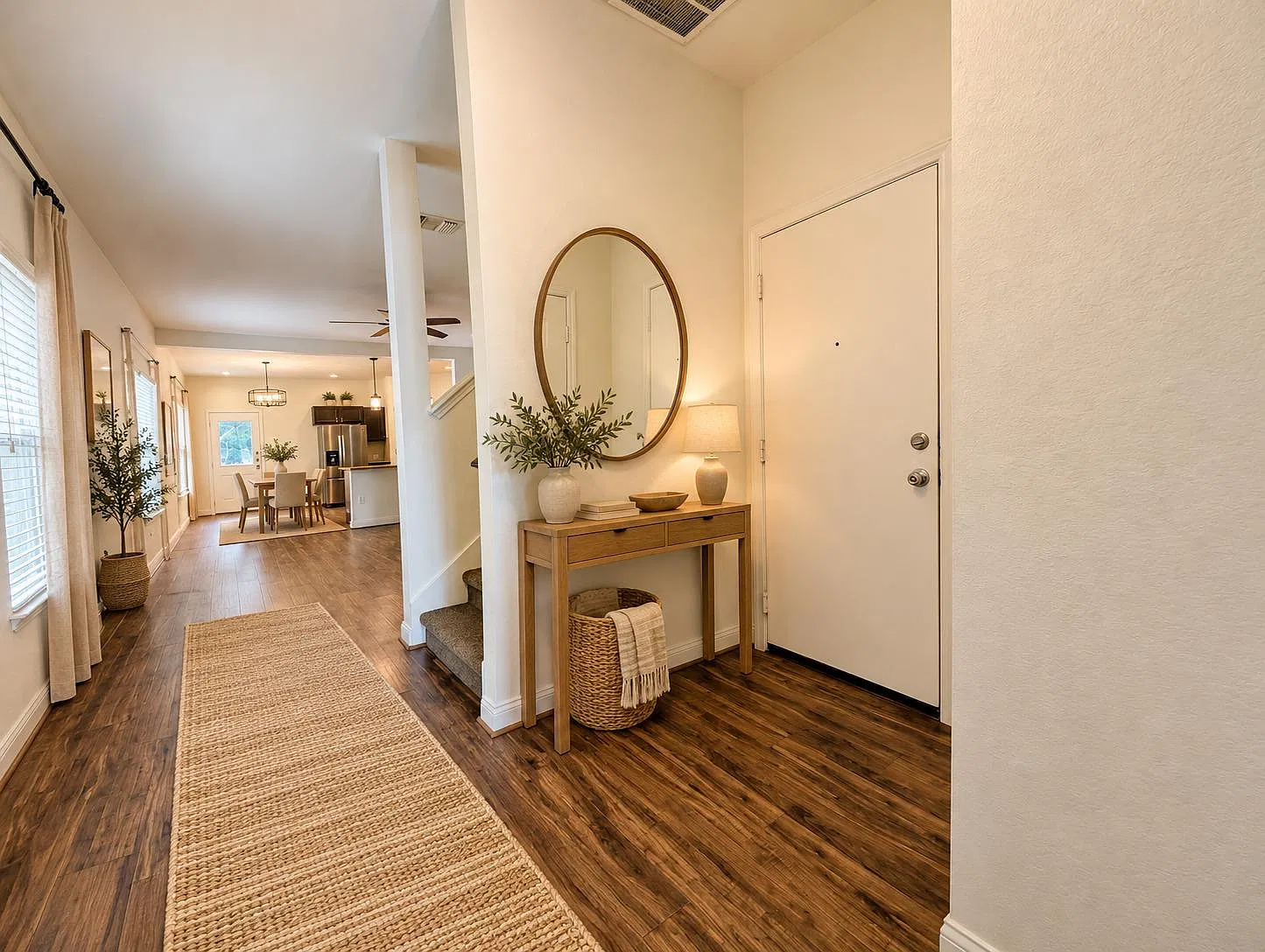 5 bed, 2.5 bath, 2189 sqft, $2,300 — Photo 3