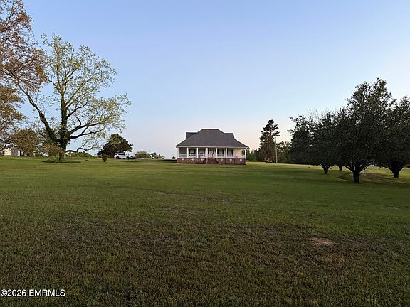 4th image of 56 Weaver Ln
