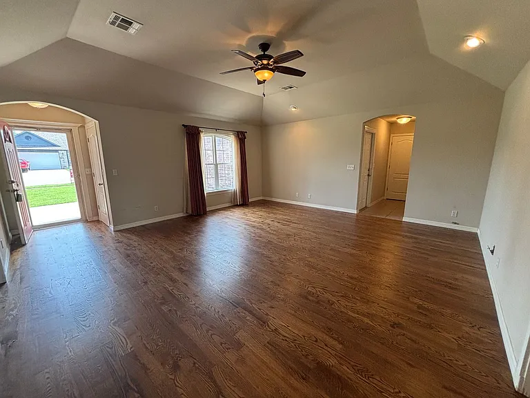 13144 N 133rd East Ave — Photo 4