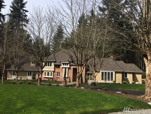 1st image of 16422 NE 132nd St