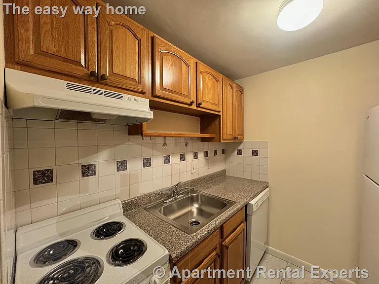 80 Highland Ave #202 — Photo 7