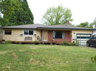 725 W Main St, Silverton, OR 97381