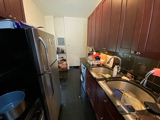 Rented by Mdays Realty | media 7