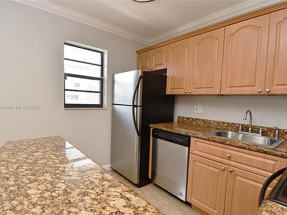 2nd image of 1401 NE 53rd St APT 101