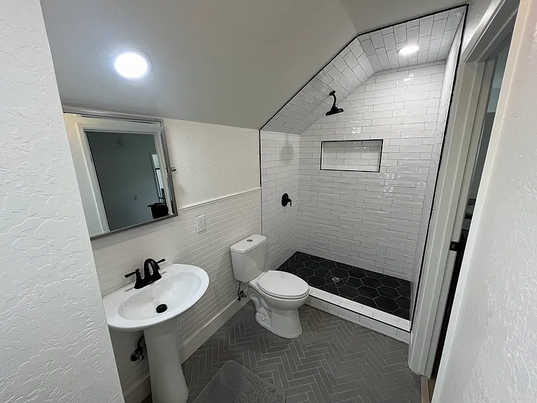 4059 Ridge St — Photo 5