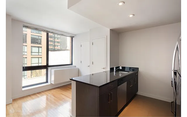 Rented by Douglas Elliman | media 31