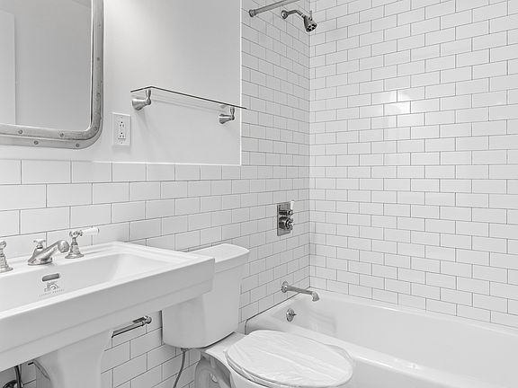 5th image of 330 E 39th St APT 7R