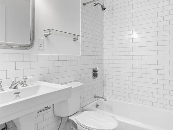 330 East 39th Street image 8 of 15