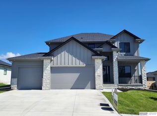 20710 Ellison Ave, Elkhorn, NE 68022