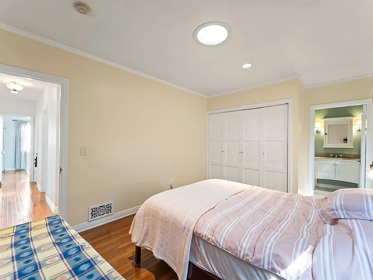 10342 Keswick Ave — Photo 16