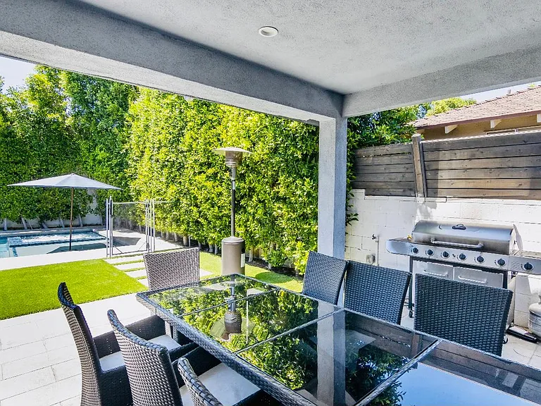 5657 Wilkinson Ave — Photo 8