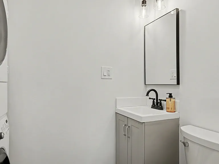 75 Vincent Ave — Photo 24