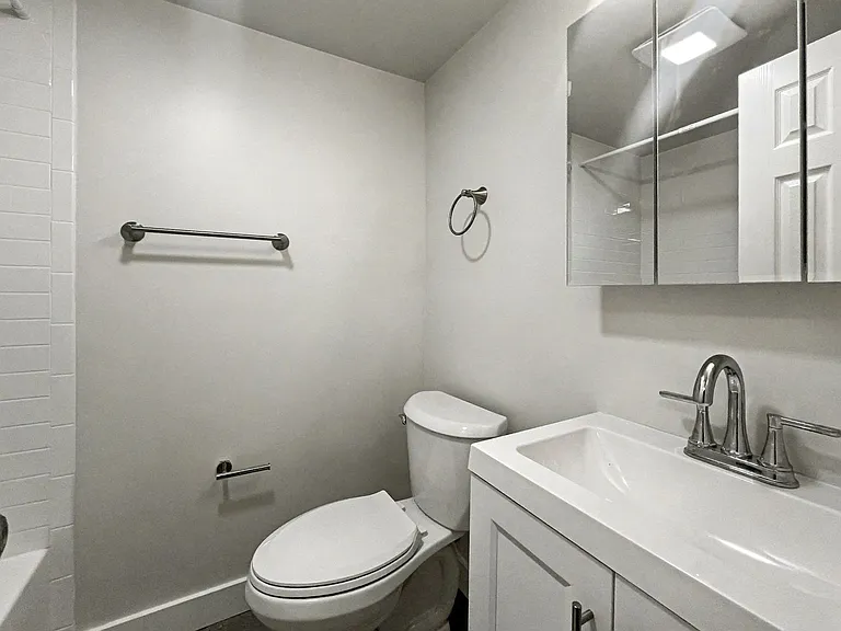 8 Midland Rd — Photo 10