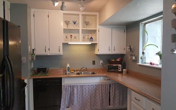 5th image of 2784 Grantham Ln