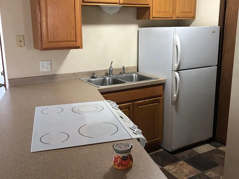 909 21st St NW #B — Photo 6